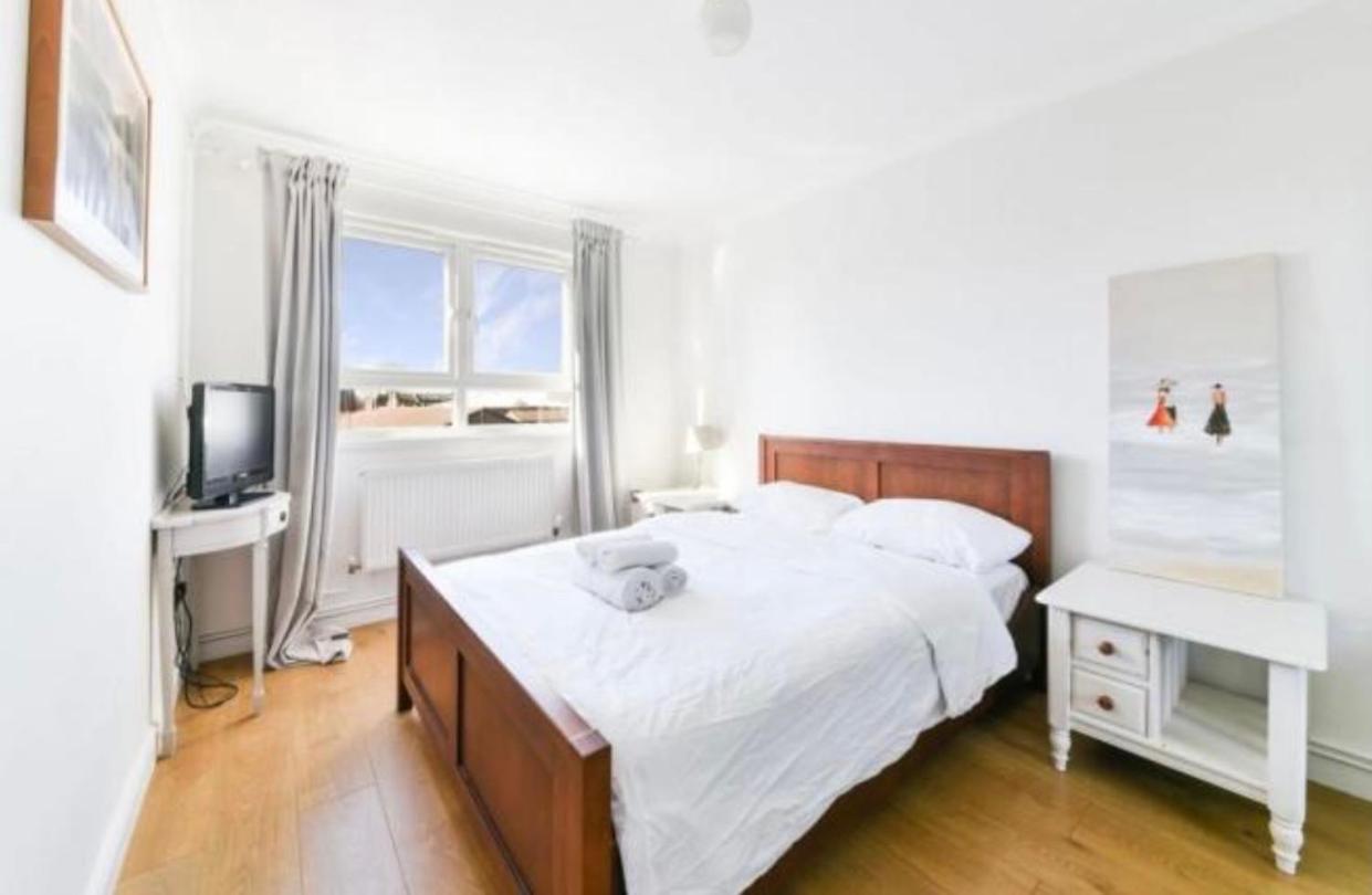 Brunswick Rooms Sutton  Bagian luar foto